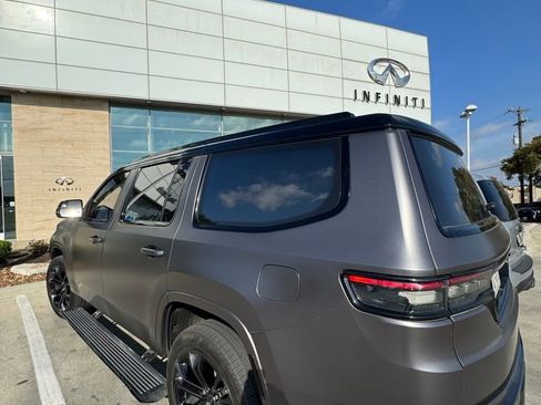 Used 2024 Jeep Grand Wagoneer Series II w/ Quick Order Packagew 28T image 3