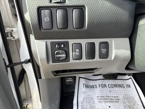 Used 2013 Toyota Tacoma 4x4 Access Cab V6 w/ SR5 Pkg image 32