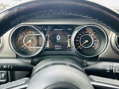 Used 2021 Jeep Gladiator Sport AWD/4WD image 16