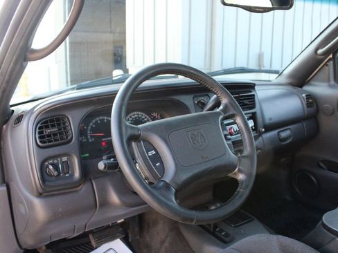 Used 2000 Dodge Dakota 4x4 Club Cab image 2