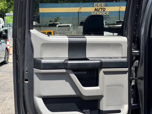 Used 2019 Ford F250 XL w/ STX Appearance Package image 11