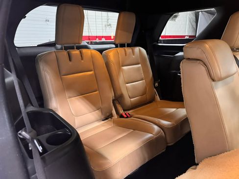 Used 2017 Ford Explorer XLT w/ Equipment Group 202A image 44