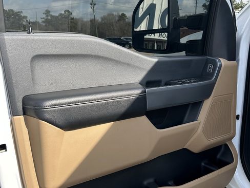 Used 2024 Ford F250 XLT image 8