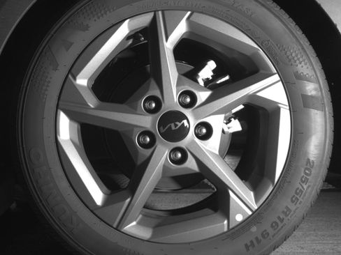 Used 2025 Kia K4 LXS image 14