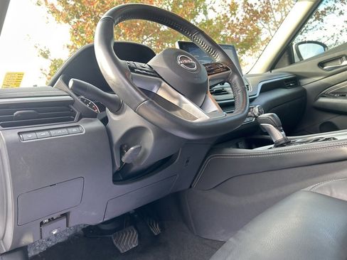 Used 2023 Nissan Altima 2.5 SL image 11