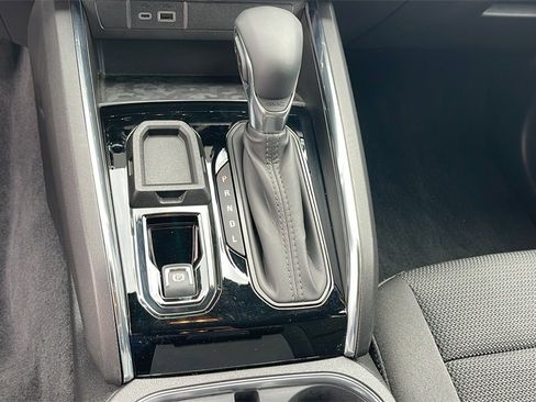 Used 2025 GMC Canyon Elevation w/ Convenience Package image 18