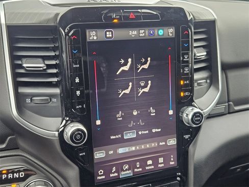 New 2026 RAM 1500 4x4 Crew Cab image 27