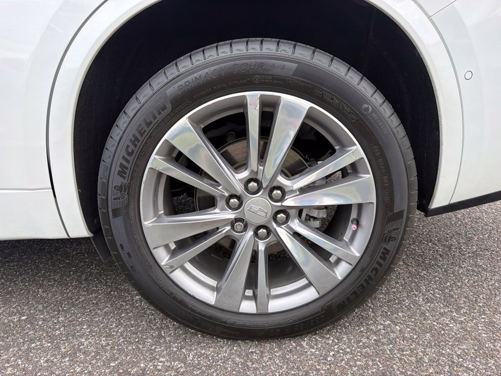 Used 2024 Cadillac XT6 Premium Luxury w/ Technology Package FWD image 12