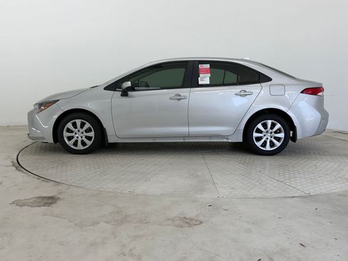 Used 2026 Toyota Corolla LE FWD image 2