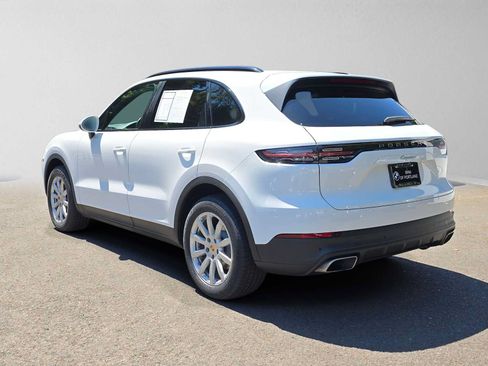 Used 2021 Porsche Cayenne AWD/4WD image 5