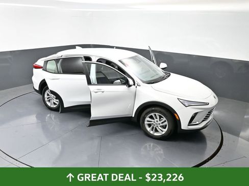 Used 2025 Buick Envista Preferred image 59