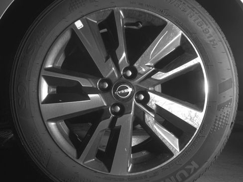 Used 2025 Nissan Versa SV FWD image 14