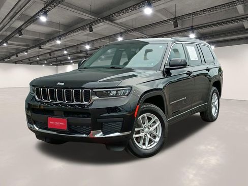 Used 2025 Jeep Grand Cherokee L Laredo RWD image 1