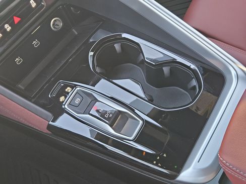 Used 2025 Audi SQ5 Prestige image 20