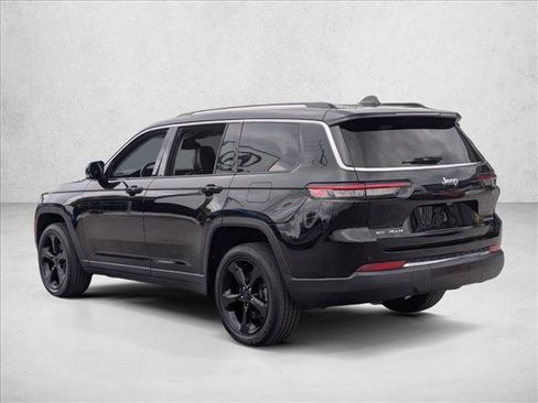 Used 2022 Jeep Grand Cherokee L Limited AWD/4WD image 8