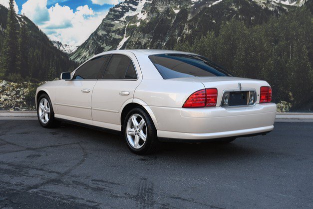 Used 2001 Lincoln LS RWD image 9