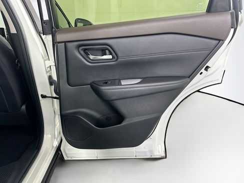 Used 2023 Nissan Rogue SL FWD image 30