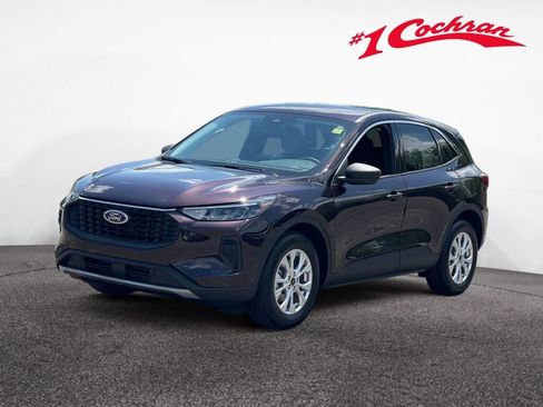 Certified 2023 Ford Escape Active w/ Cold Weather Package FWD image 34