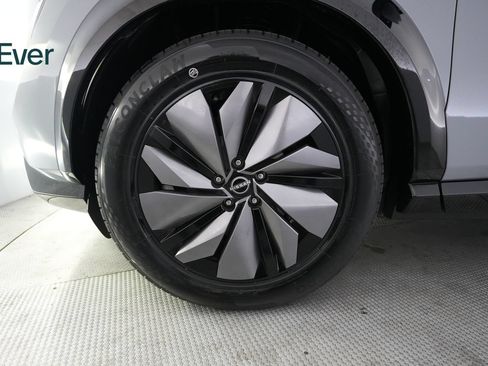 Used 2024 Nissan Ariya AWD image 19
