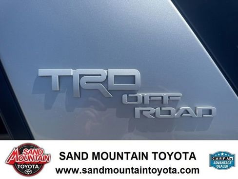 Used 2022 Toyota 4Runner TRD Off-Road Premium AWD/4WD image 9