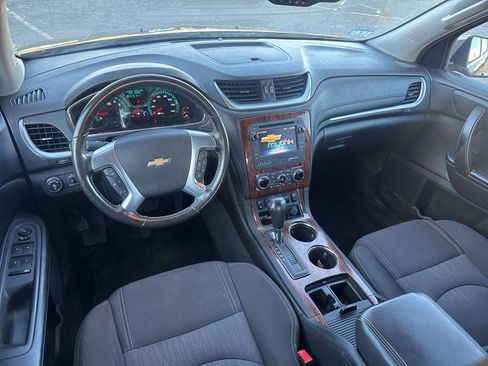 Used 2014 Chevrolet Traverse LT image 34