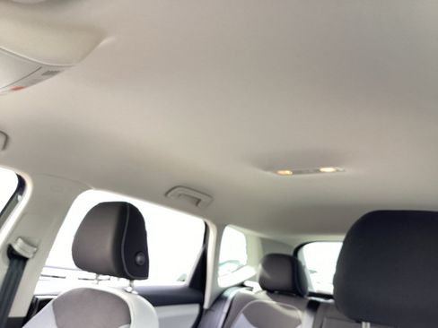 Certified 2025 Volkswagen Taos S AWD/4WD image 21