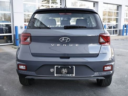 New 2026 Hyundai Venue SEL FWD image 4