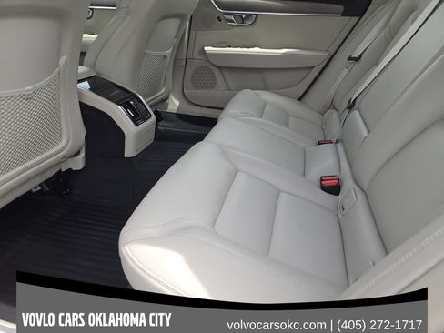 Certified 2023 Volvo S90 B6 Ultimate w/ Protection Package Premier AWD/4WD image 32