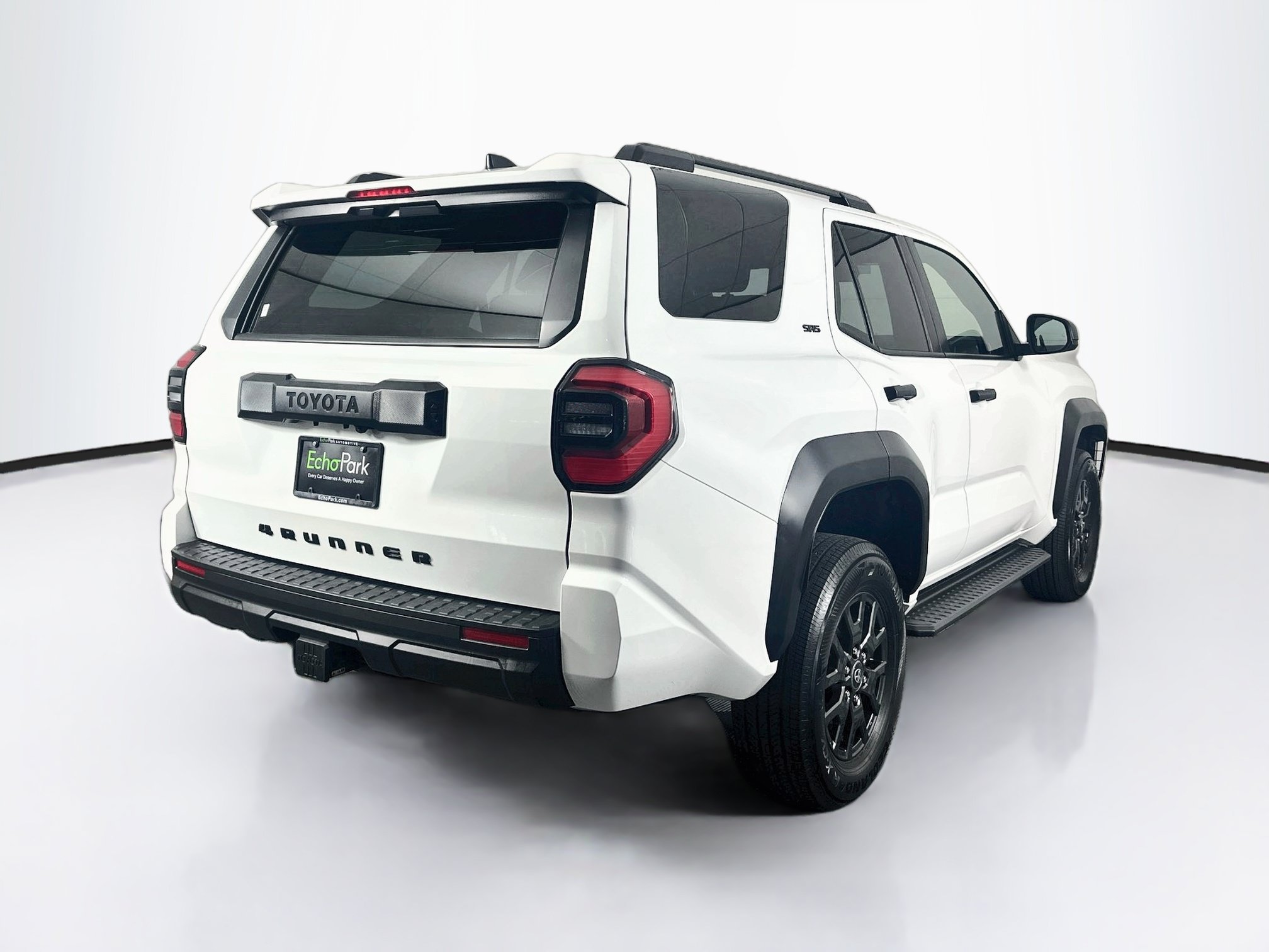 Used 2025 Toyota 4Runner SR5 AWD/4WD image 9