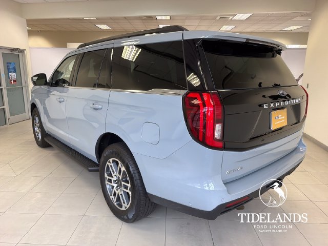 Certified 2025 Ford Expedition Active RWD image 6