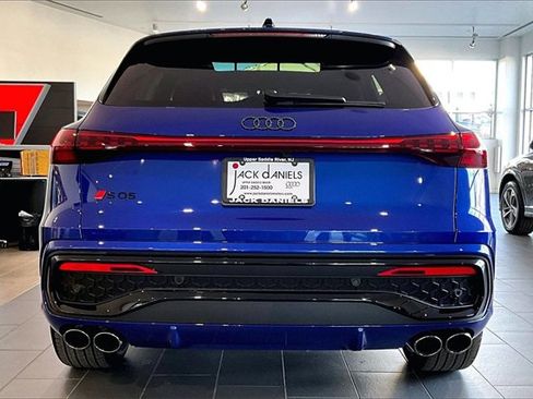 New 2025 Audi SQ5 Premium Plus image 4