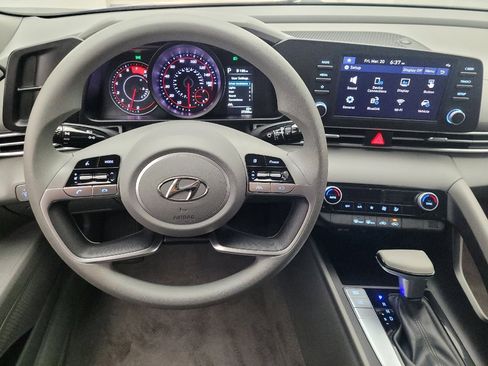Used 2023 Hyundai Elantra SEL image 22