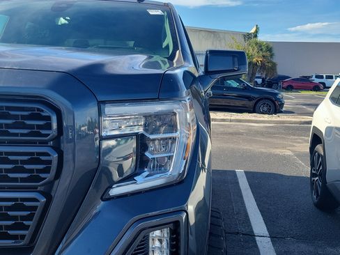 Used 2021 GMC Sierra 1500 Denali w/ Technology Package AWD/4WD image 4