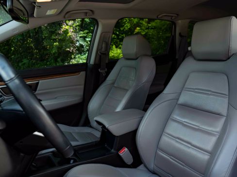 Used 2019 Honda CR-V Touring image 17