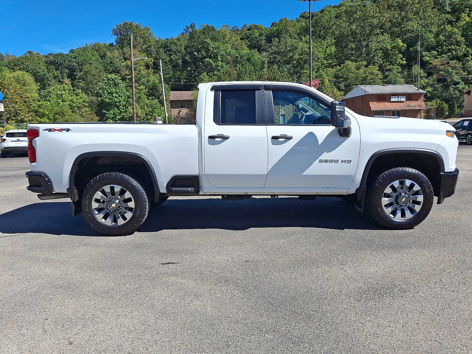 Used 2023 Chevrolet Silverado 2500 Custom w/ Custom Convenience Package AWD/4WD image 7