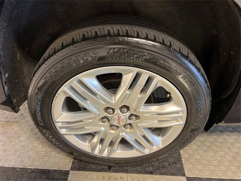 Used 2021 GMC Acadia Denali w/ Denali Technology Package image 15