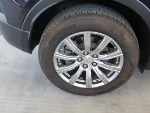 Used 2022 Cadillac XT4 Premium Luxury w/ Driver Awareness Package FWD image 28
