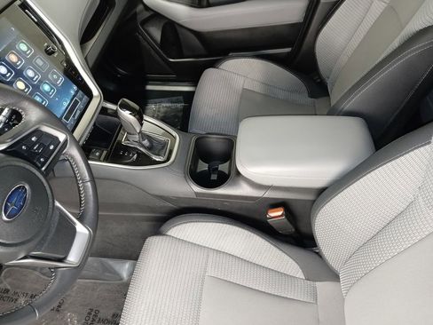 Used 2024 Subaru Outback Premium AWD/4WD image 17