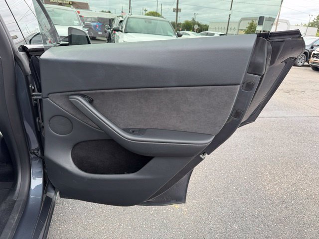 Used 2023 Tesla Model Y Long Range AWD/4WD image 15