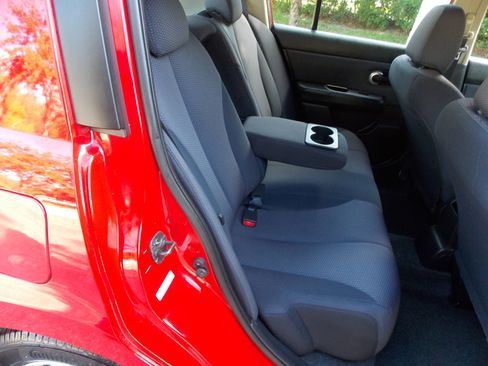 Used 2007 Nissan Versa SL image 8