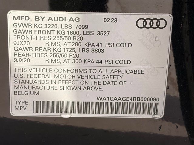 Used 2024 Audi Q8 e-tron Premium Plus w/ Premium Plus Package AWD/4WD image 6