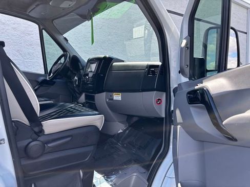 Used 2016 Mercedes-Benz Sprinter 2500 image 14