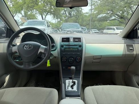 Used 2010 Toyota Corolla LE FWD image 13