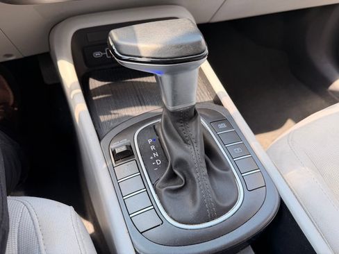 Used 2025 Hyundai Kona SEL AWD/4WD image 22