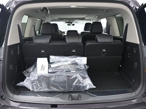 New 2026 INFINITI QX80 Luxe image 29