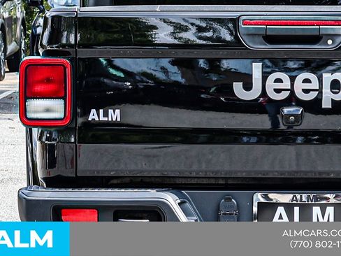 Used 2023 Jeep Gladiator Overland AWD/4WD image 14