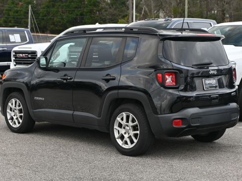 Used 2020 Jeep Renegade Latitude image 12