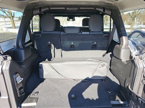 Used 2025 Jeep Wrangler Sahara image 18