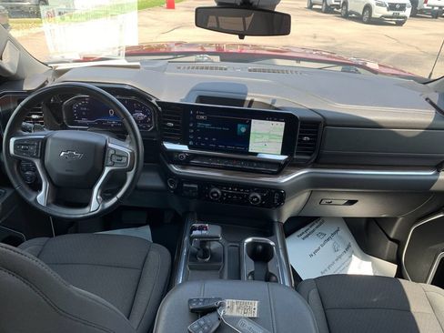 Used 2025 Chevrolet Silverado 1500 RST w/ Z71 Off-Road Package AWD/4WD image 16