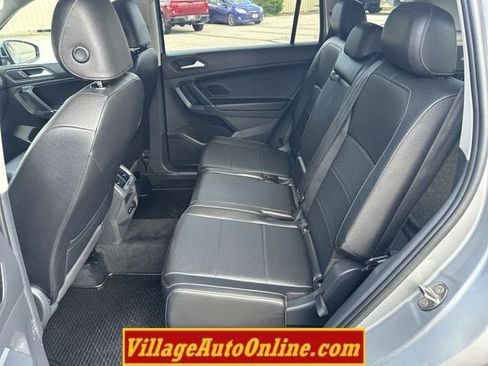 Used 2020 Volkswagen Tiguan SE w/ Panoramic Sunroof Package AWD/4WD image 30